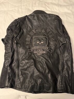 Harley-Davidson Black Leather Bomber Jacket with Embossed Back Logo